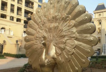 吉林孔雀铜雕塑
